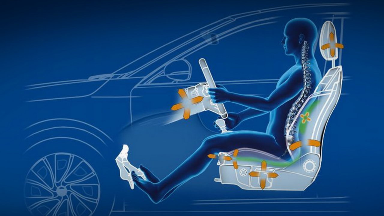 Верхом на колесе: в Австралии водителя оштрафовали за езду на &quot;запаске&quot;